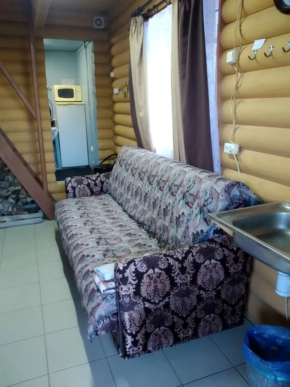 Тихое место рядом лес