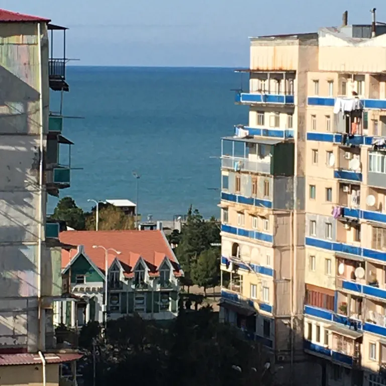 Квартира Уютная двухкомнатная квартира с джакузи в Батуми — Батуми