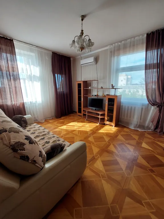 Коттедж Большой дом в центре города — Геленджик