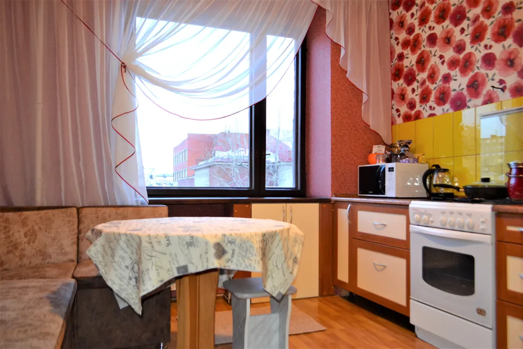 Двухкомнатная квартира с раздельными комнатами в центре возле МАГУ