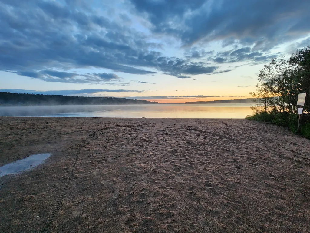 Коттедж Домик A-frame рядом с озером — Светлое