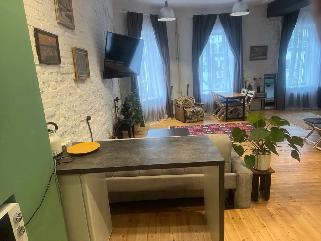 Арт-квартира Март