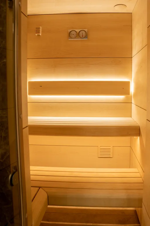 Квартира Квартира Уникальная студия со spa-комплексом и бассейном — Екатеринбург