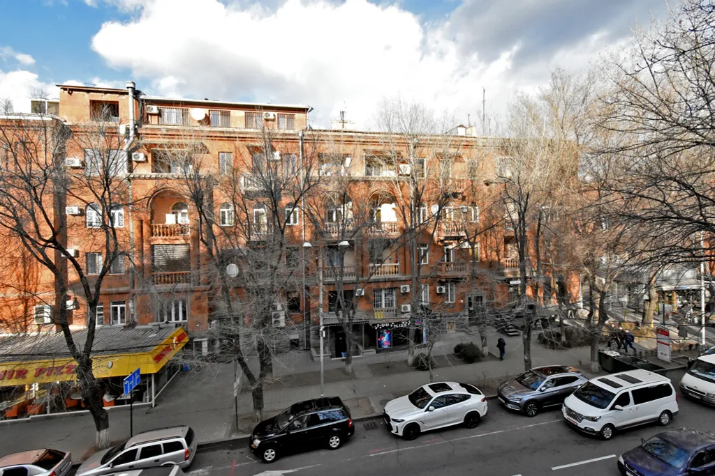 Уникальная квартира рядом с Каскадом (в самом сердце Еревана)!!!