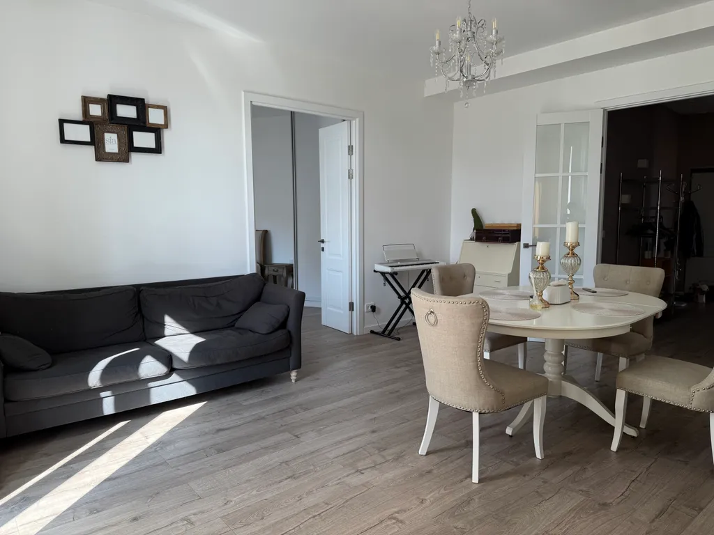 Элегантная 3-комнатная квартира в историческом центре с видом