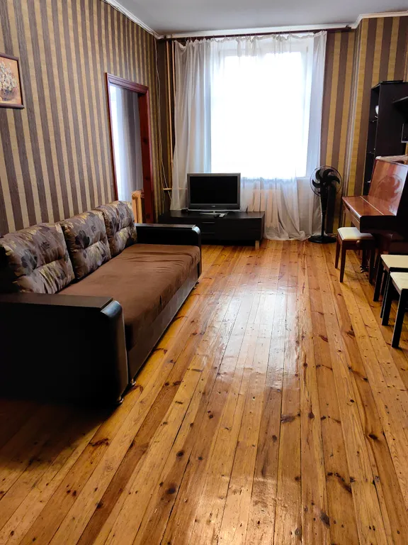 Трешка возде Парка Горького