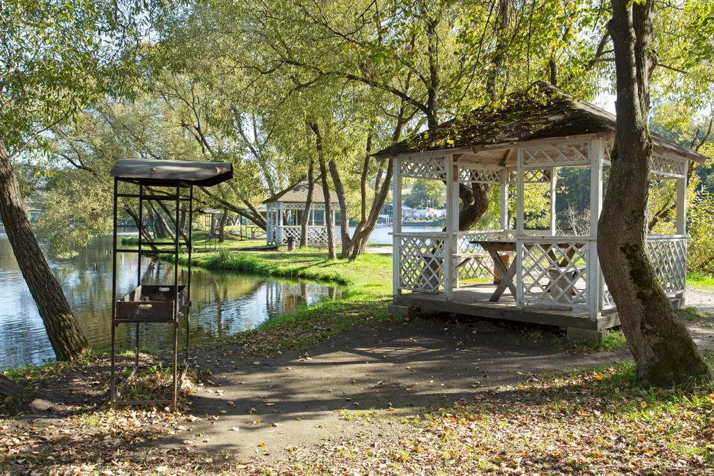 Уютная студия на берегу реки со своей террасой и живописным видом