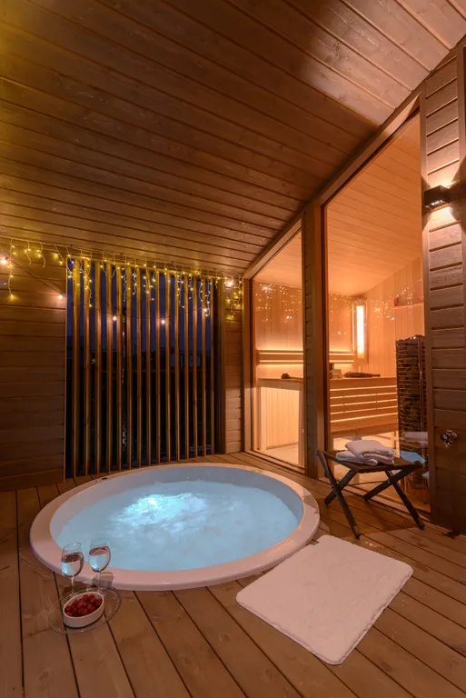 Шикарный дом с панорамной сауной и джакузи на террасе