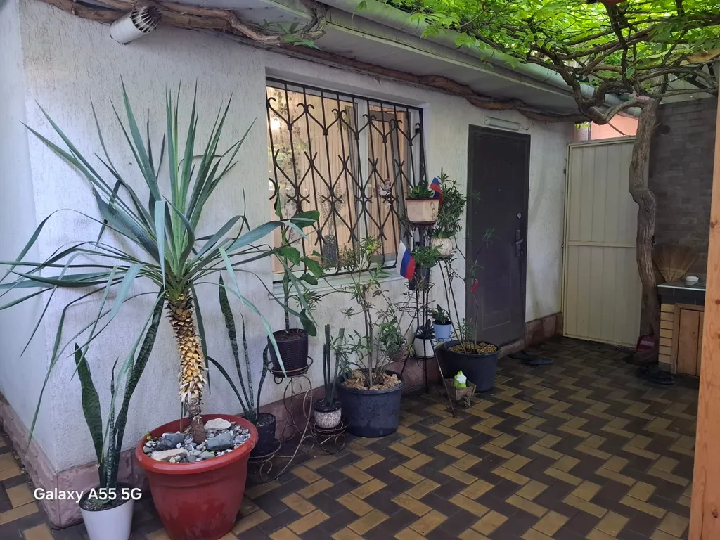 Двухкомнатный уютный дом со двором до моря 5 минут пешком