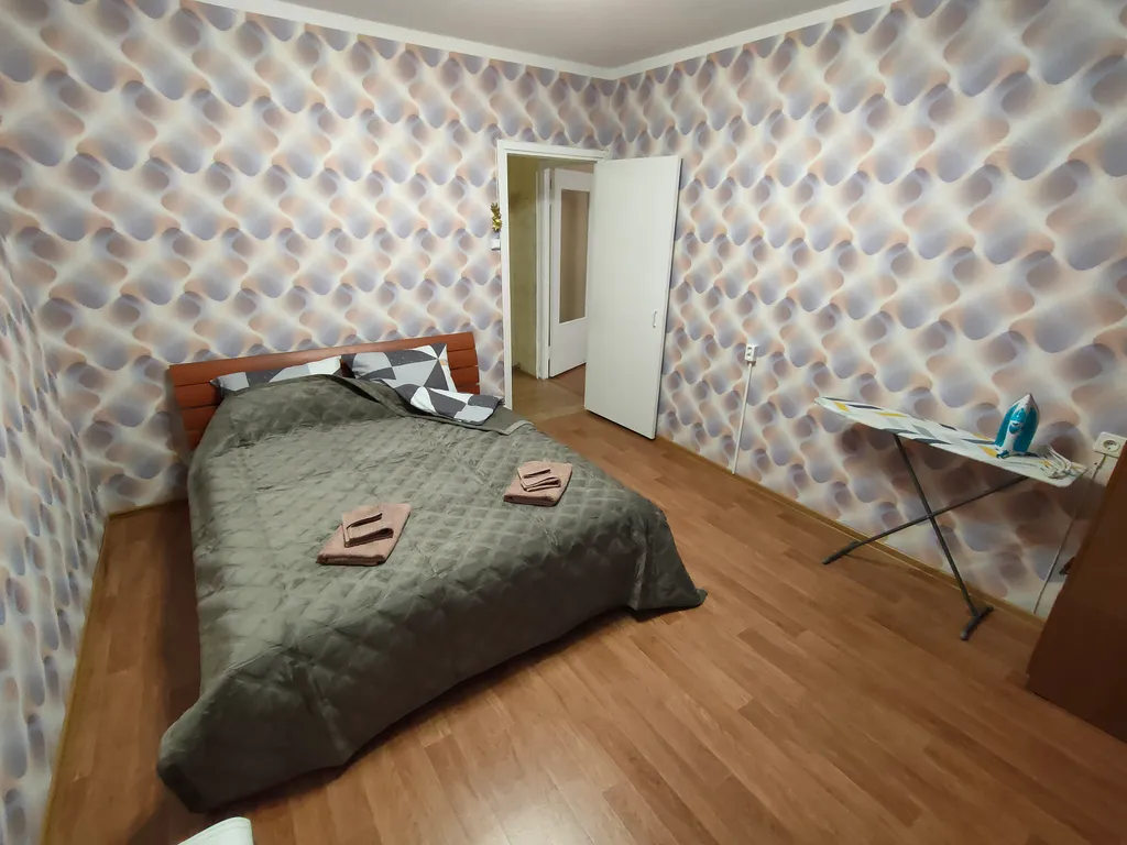 Двухкoмнaтнaя кваpтиpa в центре Сaмаpы