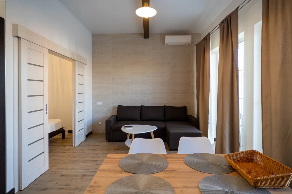 Квартира 2-комнатная Квартира — Кучугуры