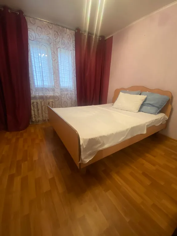 Двухкомнатная квартира в центре на Неделина