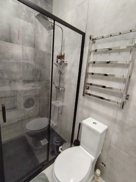 Отдельная квартира-студия с парковкой в центре города