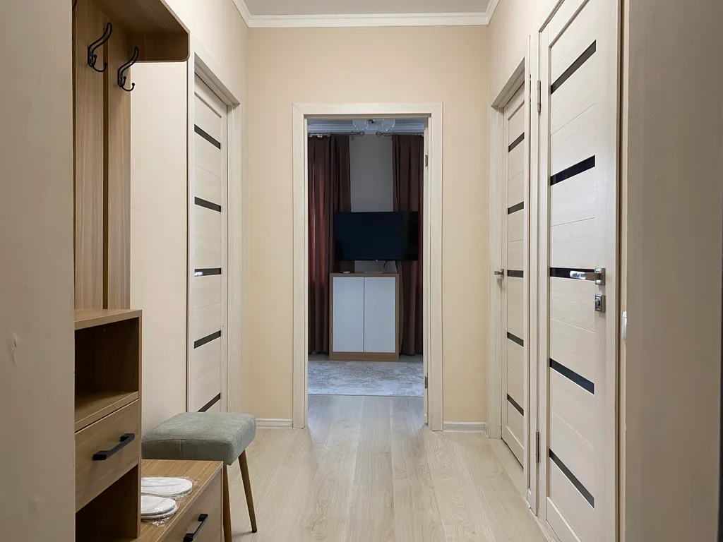 Комфортная квартира в доме у реки, возле входа в центральный парк