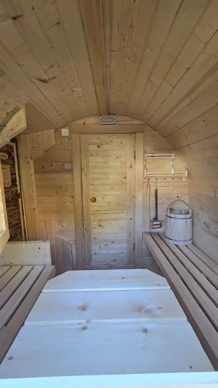 Дом с баней в уютном месте