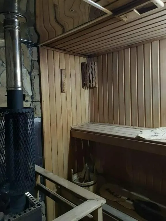 Семейная  деревянная, мансардная студия