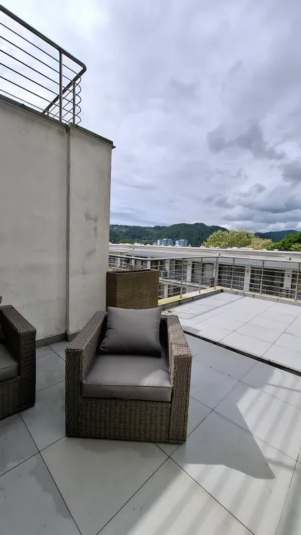 Квартира в ЖК Меридиан, уютные апартаменты с террасой и отдельной спальней