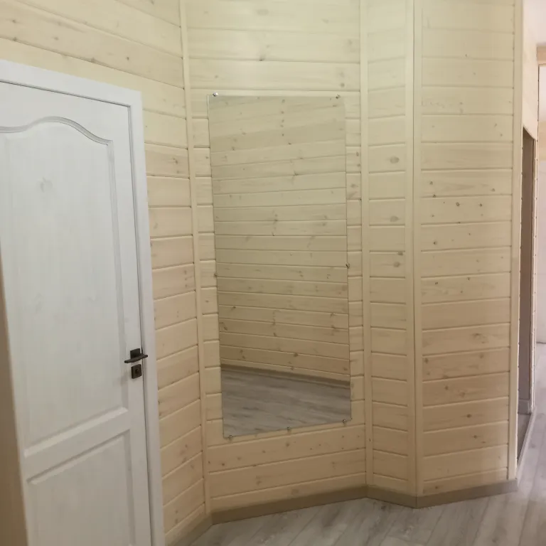 Уютный дом в саду