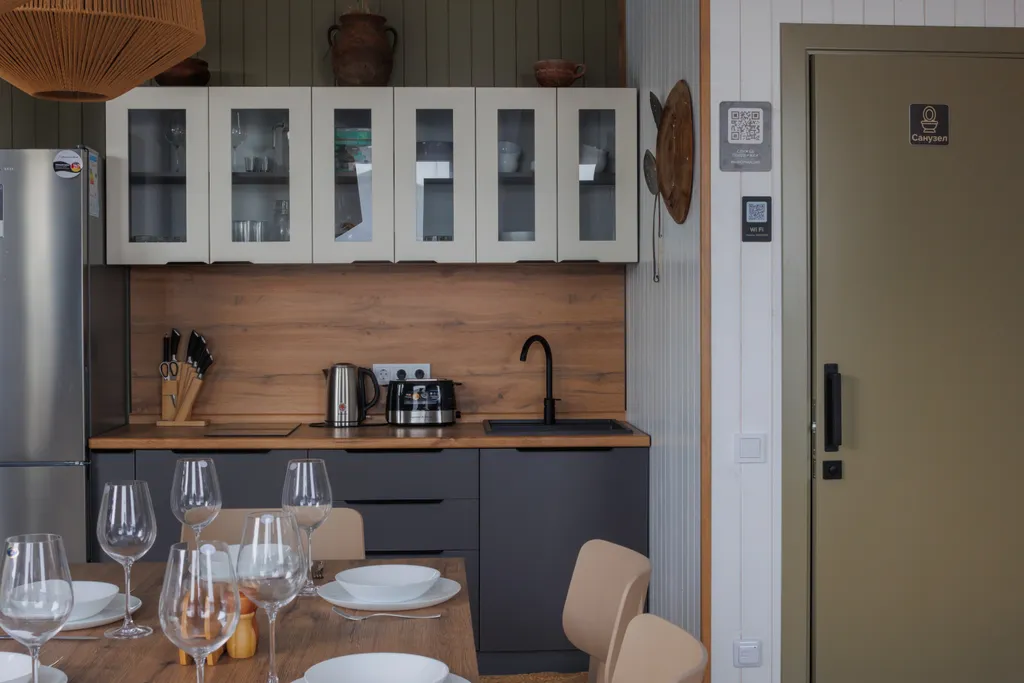 Двухэтажный гостевой дом на берегу моря