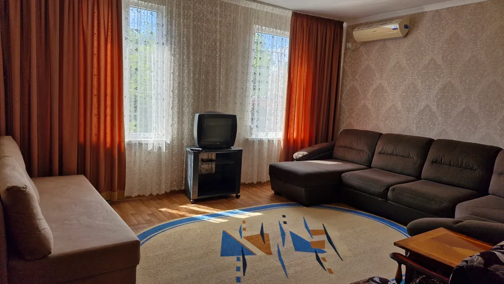 Коттедж 3-комнатный Дом — Сухум