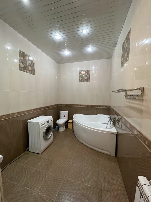 Дом с беседками