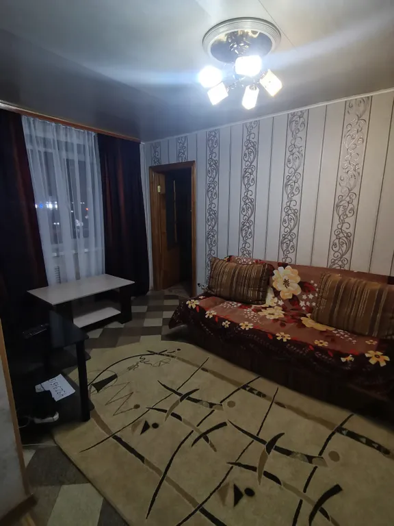 Квартира эконом класса в хорошем районе, с видом на театр — аренда посуточно в Астрахань