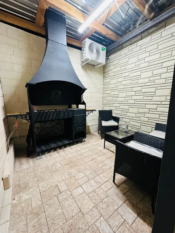 Дом с мангалом