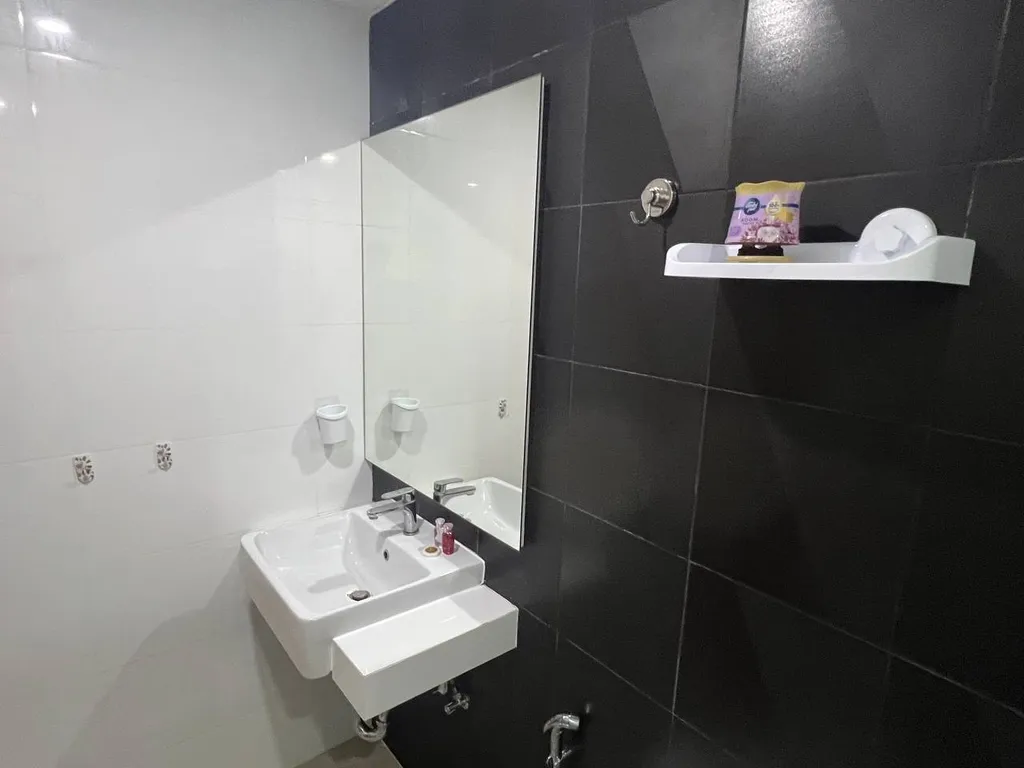 Ката, студия после ремонта с красивым видом на горы, 5 этаж