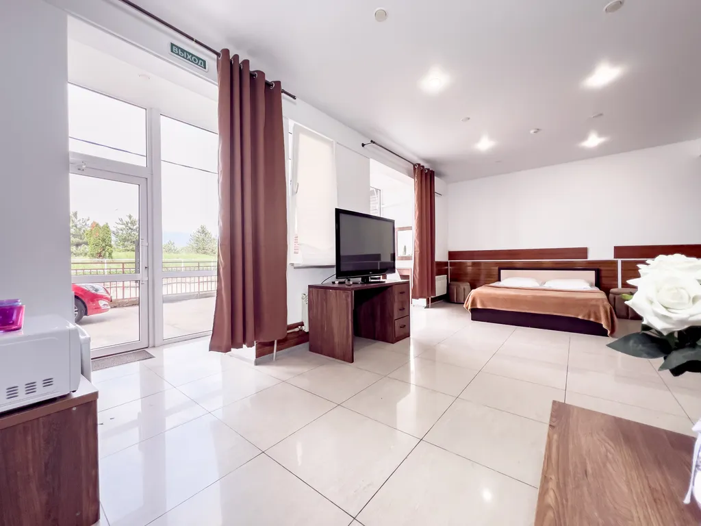 Апартамент в 5 минутах от моря с видом на зеленый парк