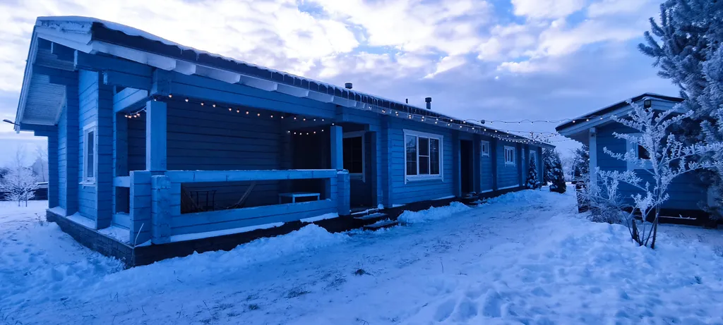 Уютный коттедж у озера с сауной