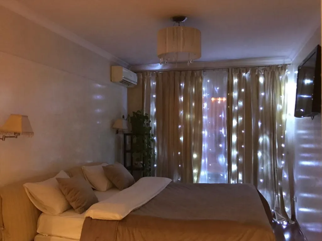 Дом с садом в центре рядом с набережной