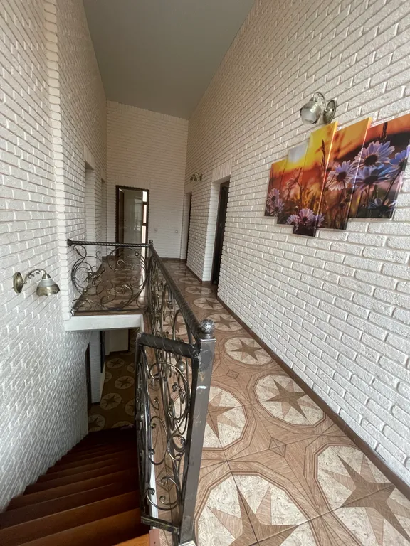 Уютный и просторный коттедж в центре поселка