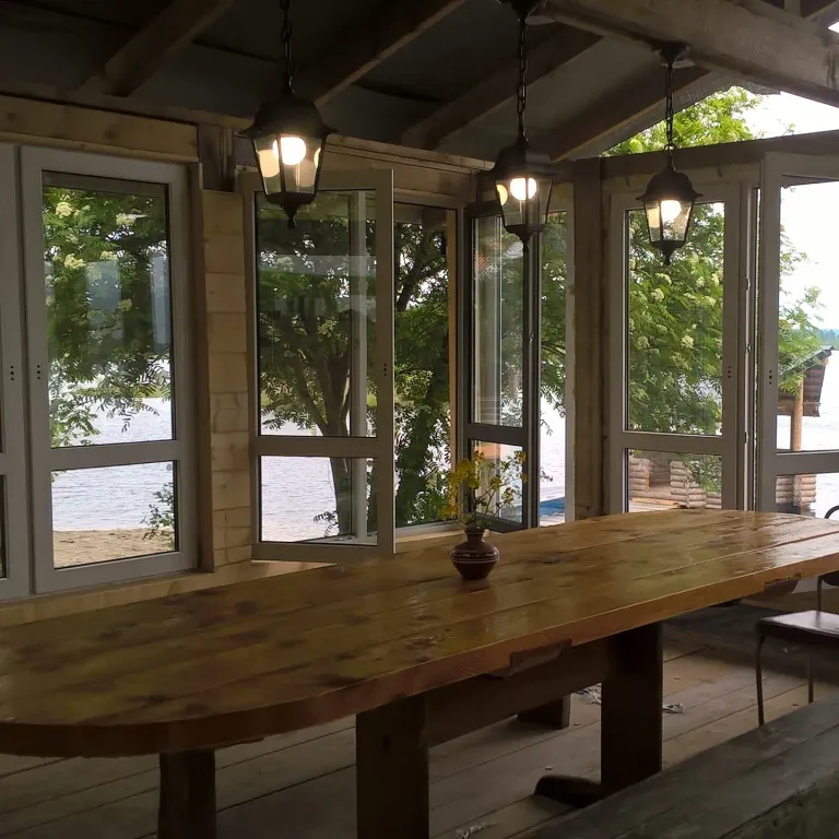 Дом на берегу озера без соседей