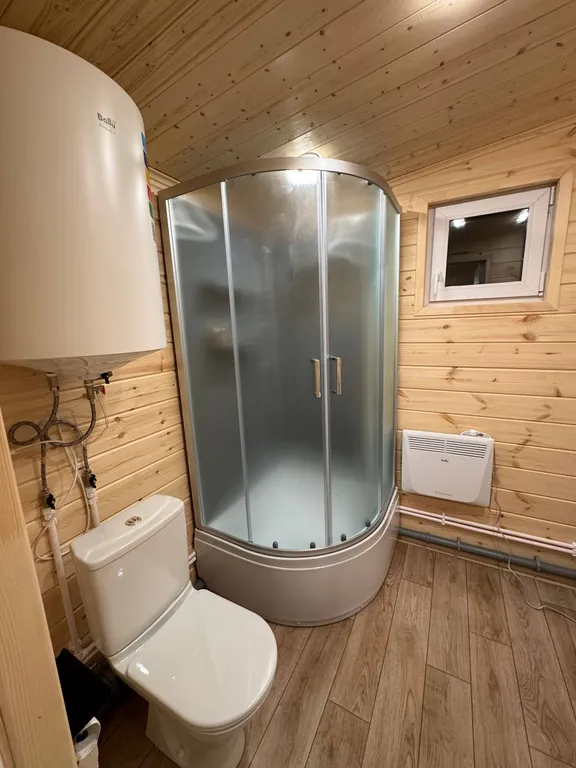 Уютный дом в лесу