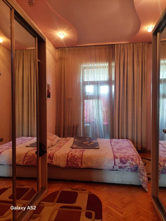 Тихое жилье в зелёном дворе