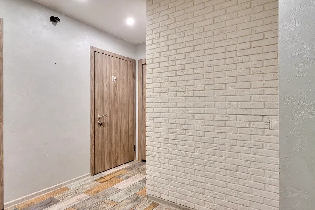 Уютная студия с большой лоджией в доме бизнес-класса