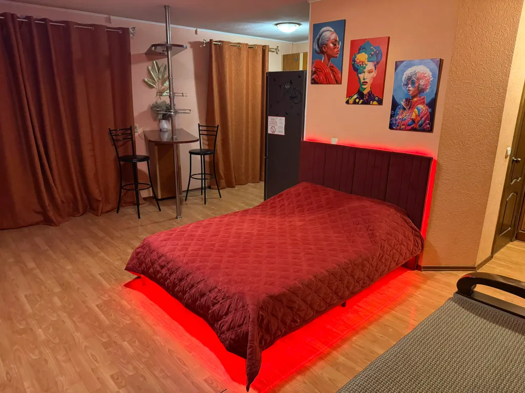 Чистота и уют возле НПИ, НГМА, Ледового, Космоса и М4