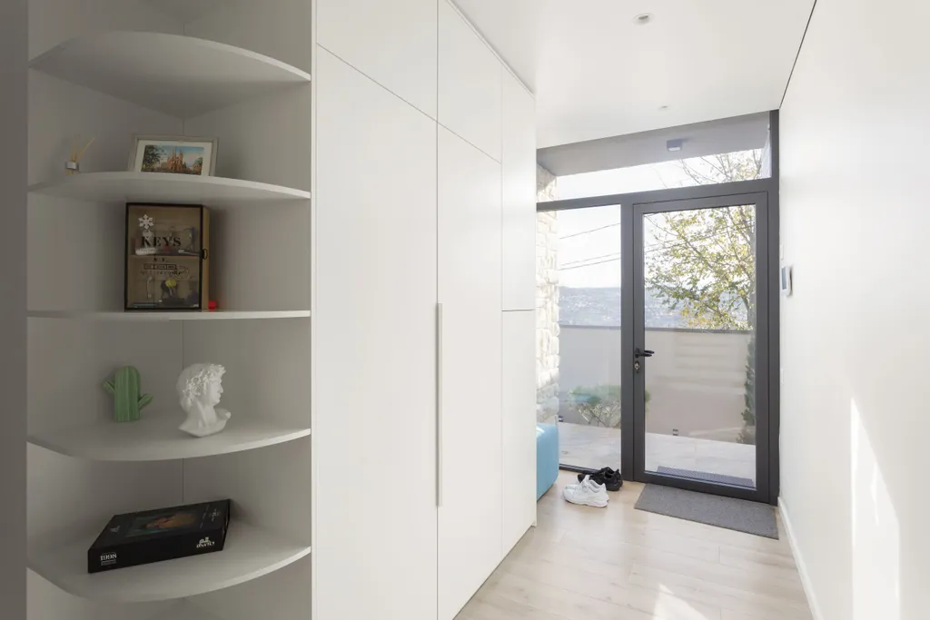 Коттедж Уникальный дом архитектора с видом на горы — Барановка