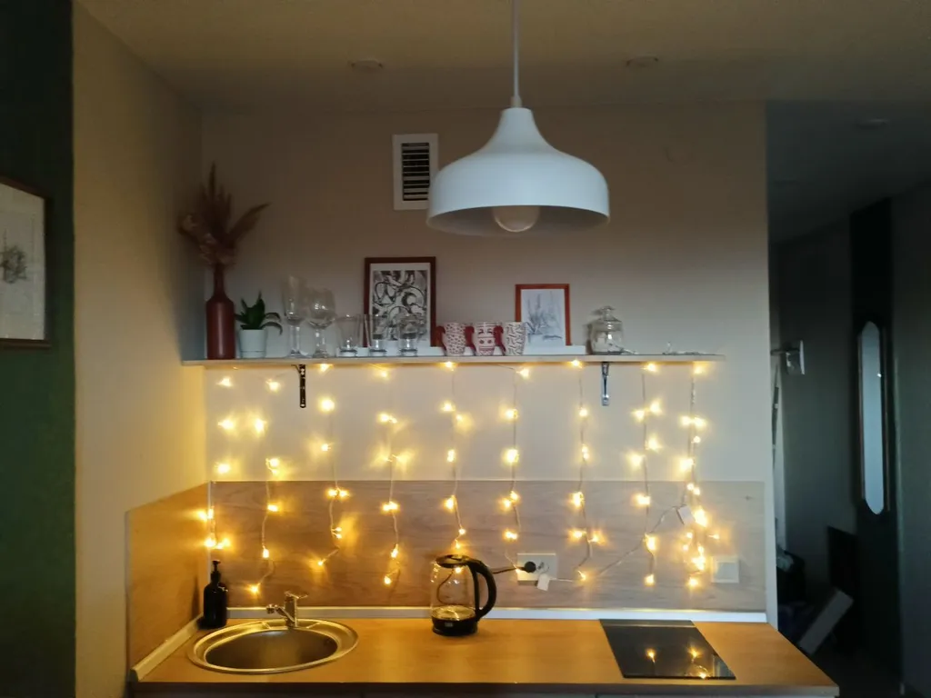 Просторная студия с атмосферой уюта и комфорта