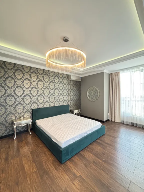 Пентхаус с видом на Морпорт в центре города