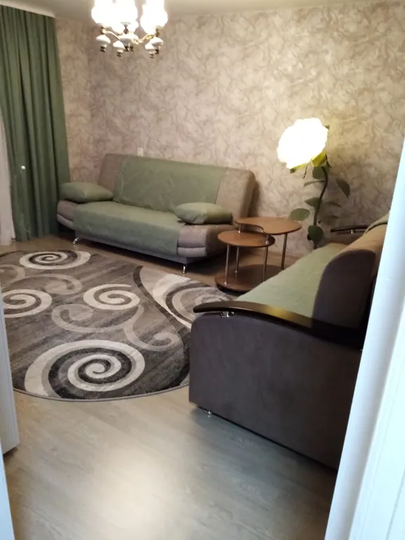 Уютная квартира в Юго-западном районе с видом на Спасо-Яковлев монастырь