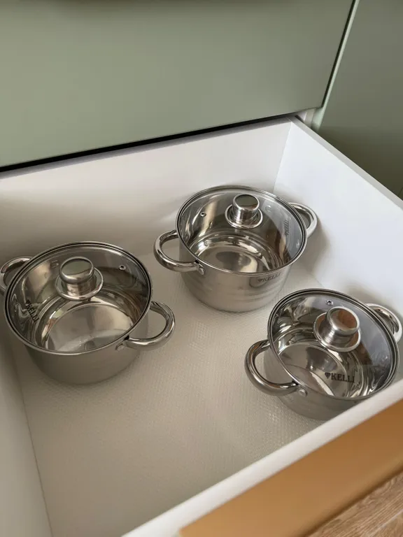 Новая квартира в центре города с видом на город и гору Змейку