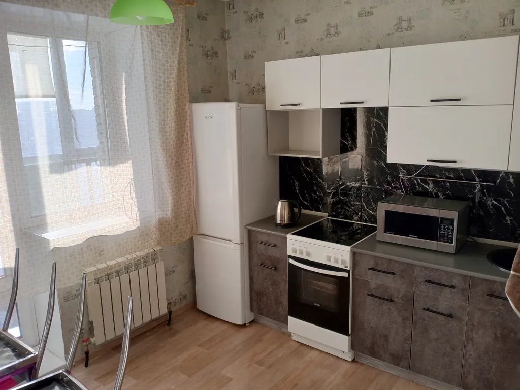 Квартира Квартира возле ТК Лента — Омск