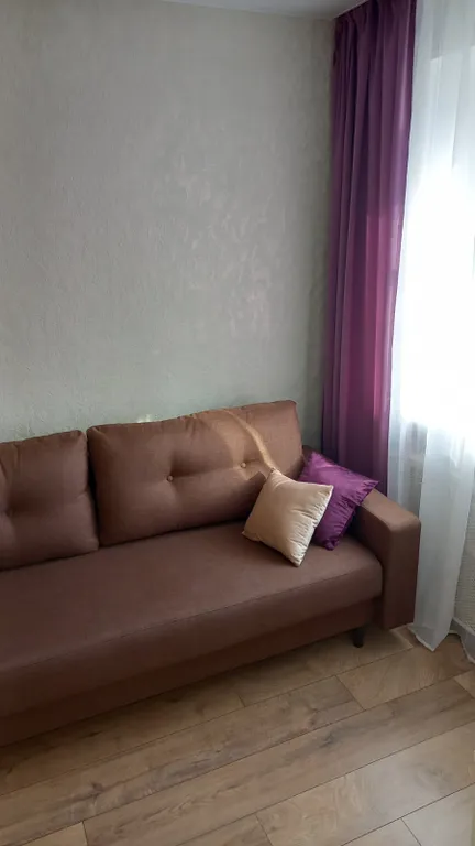 Новая трехкомнатная квартира в самом центре с видом на площадь Победы