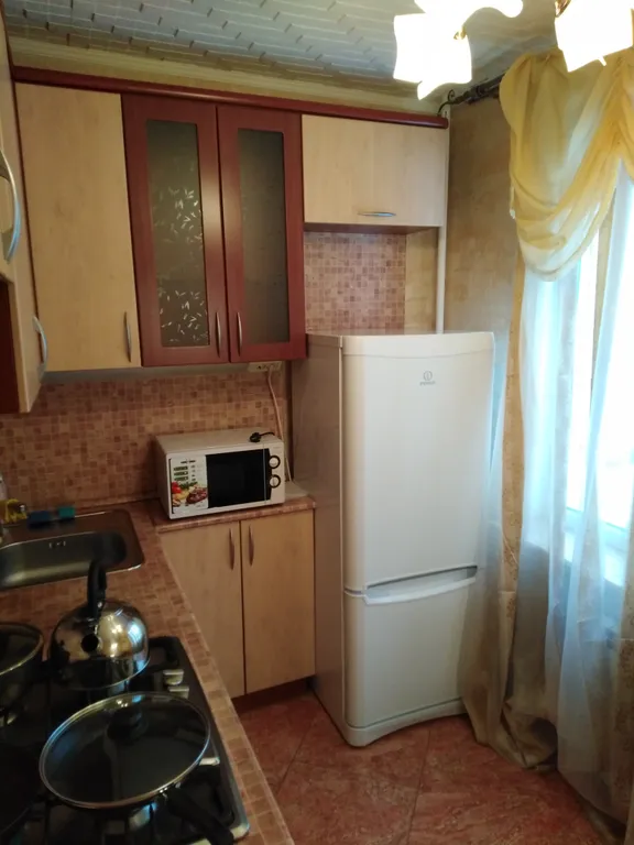 Чистая и уютная квартира в заречье — аренда посуточно в Череповец