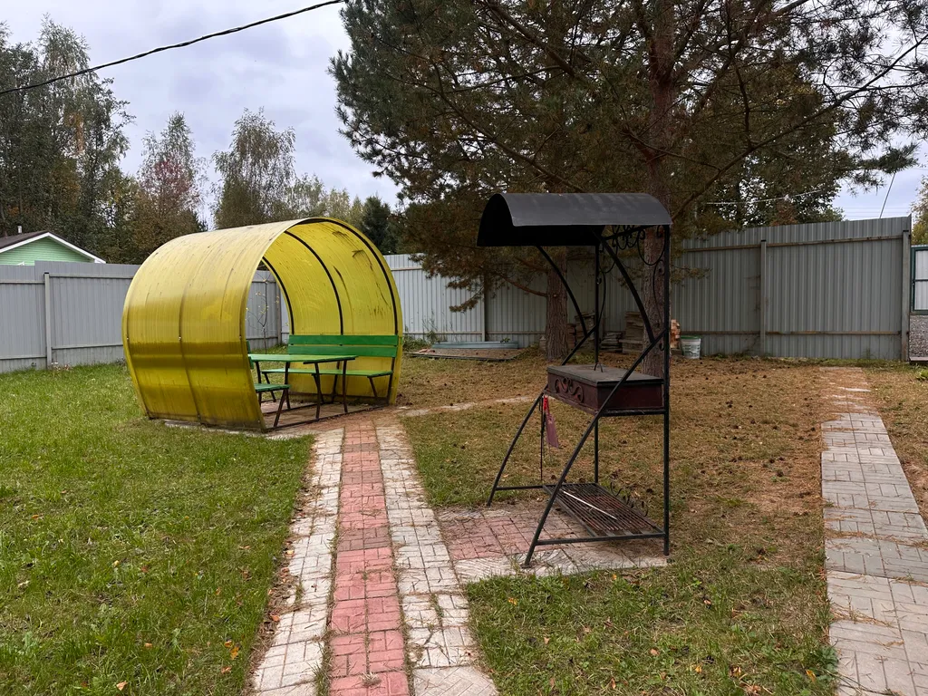 Коттедж Уютный дом с видом на пруд — Селятино