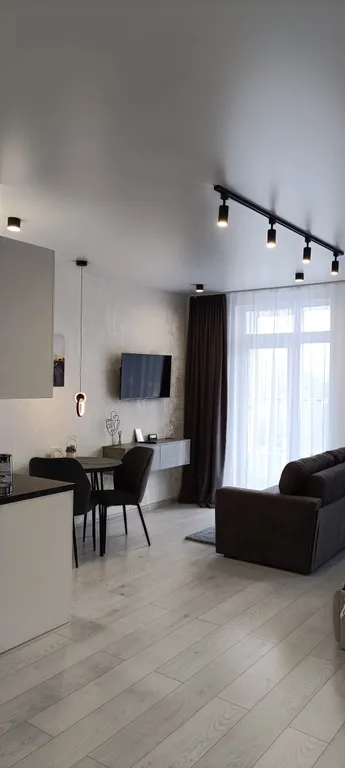 Новый апартамент с видом на лес