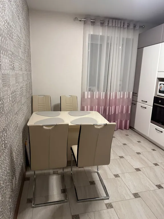 Уютная Квартира в центральной части города, недалеко от р. Волга