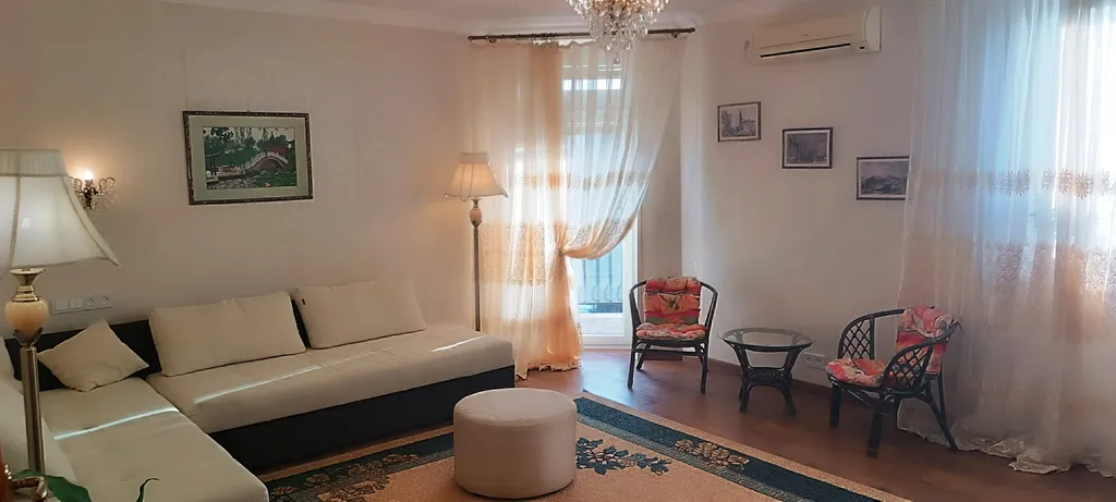 Квартира 2-к сталинка в центре у набережной — аренда посуточно в Севастополь