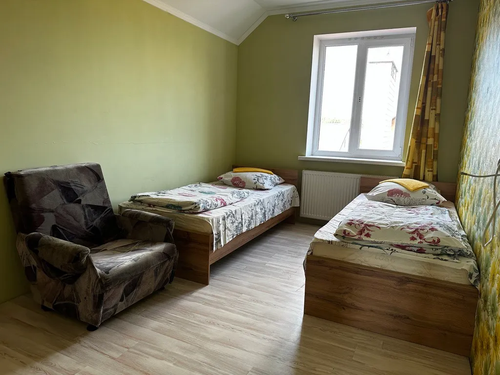 Коттедж 2 этажа в уединенном месте Бреста с парковкой во дворе